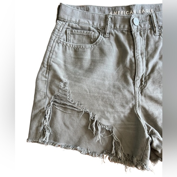 American Eagle Distressed Highest Rise Mom Short Light Olive Green Size 8 - Picture 6 of 10